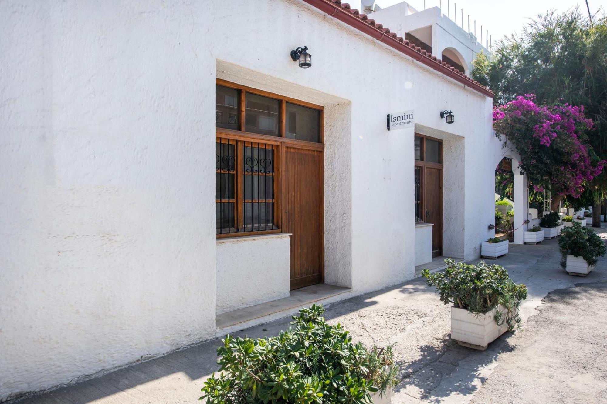 Ismini Apartments كاليفيس المظهر الخارجي الصورة